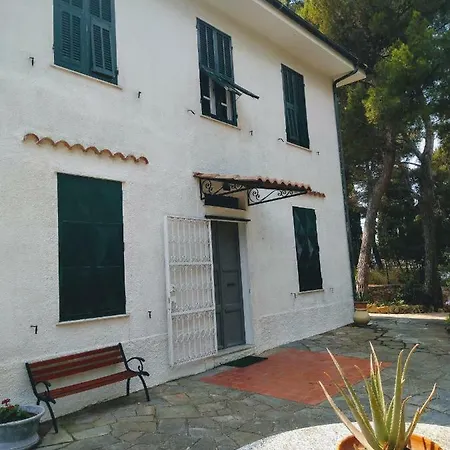 Ferienhaus Torre Alpicella - Essenza Di Riviera *