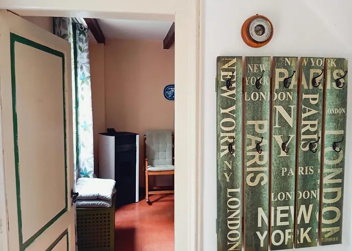 Semesterbostad Torre Alpicella Home, A Scenic Escape!